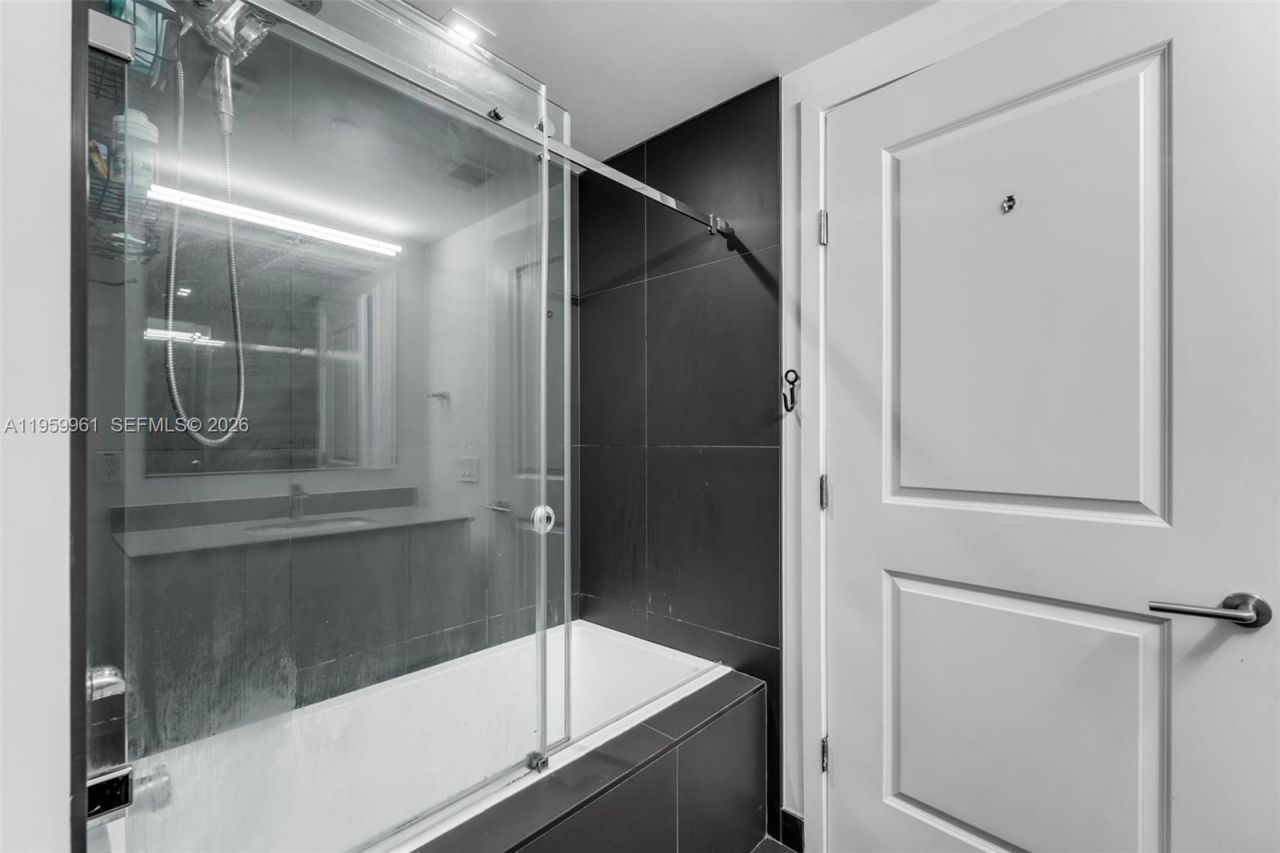 1600 NE 1st Ave, Unit 1511, Miami, FL 33132 Photo