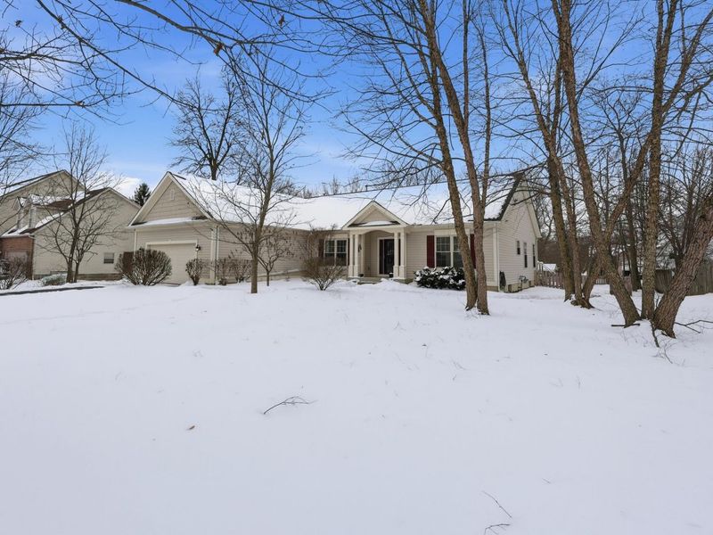 62 Jefferson Ridge Drive, Pataskala, OH 43062 Photo 2