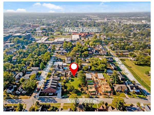 405 NW 5th Street , Bentonville, AR 72712