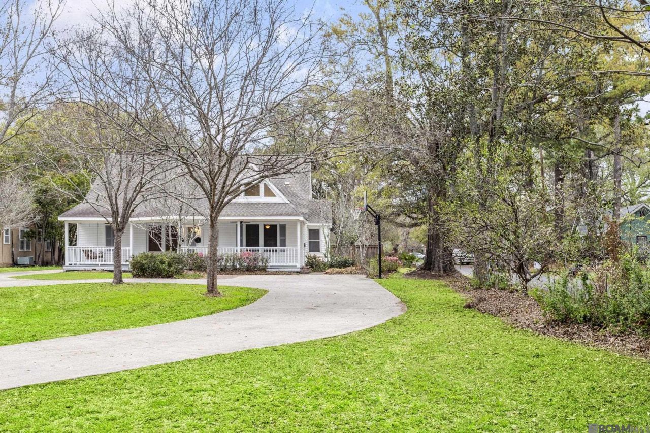 3343 Hyacinth Ave, Baton Rouge, LA 70808 Main Photo