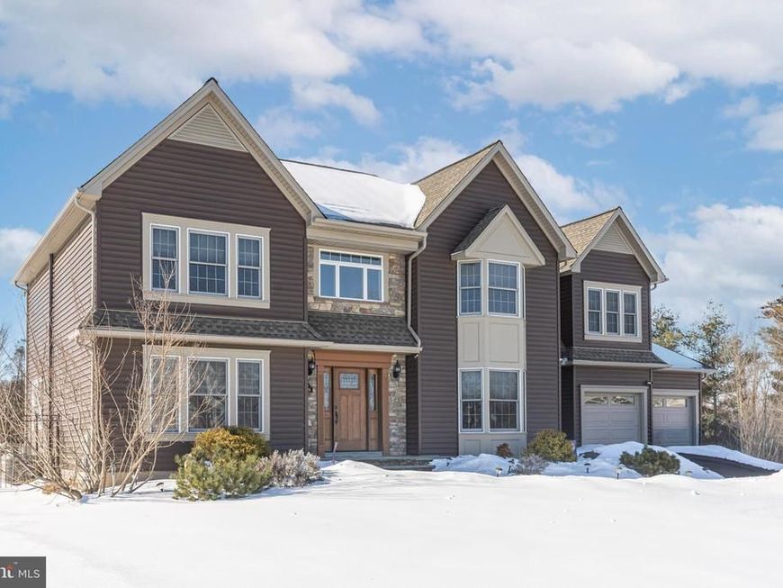 895 Slate Hill Road, Yardley, PA 19067 Main Photo