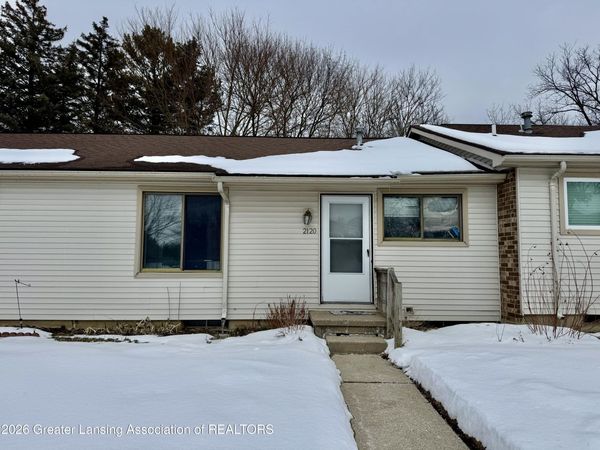 2120 La Mer Lane, Haslett, MI 48840