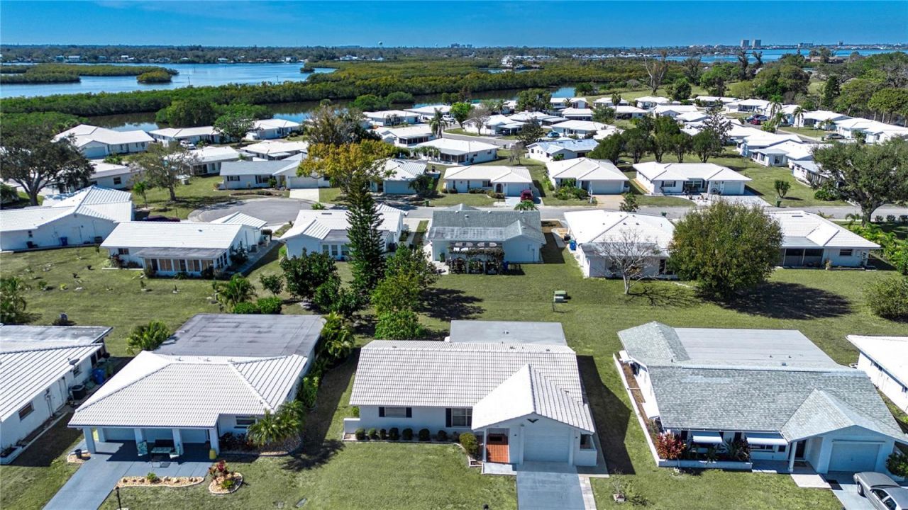 802 Buttonwood Drive, Bradenton, FL 34208 Photo