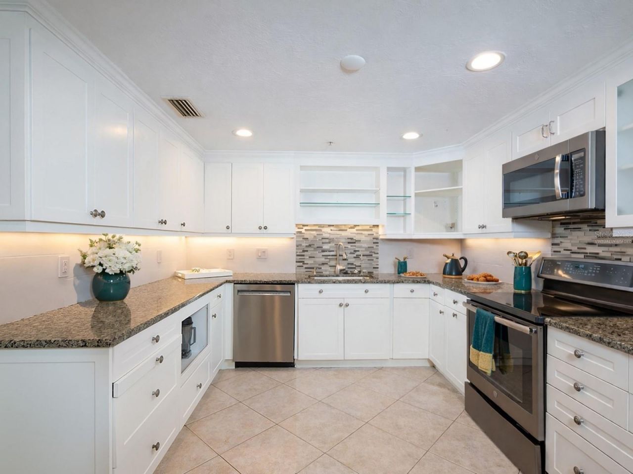 1255 N Gulfstream Avenue, Unit 1106, Sarasota, FL 34236 Photo