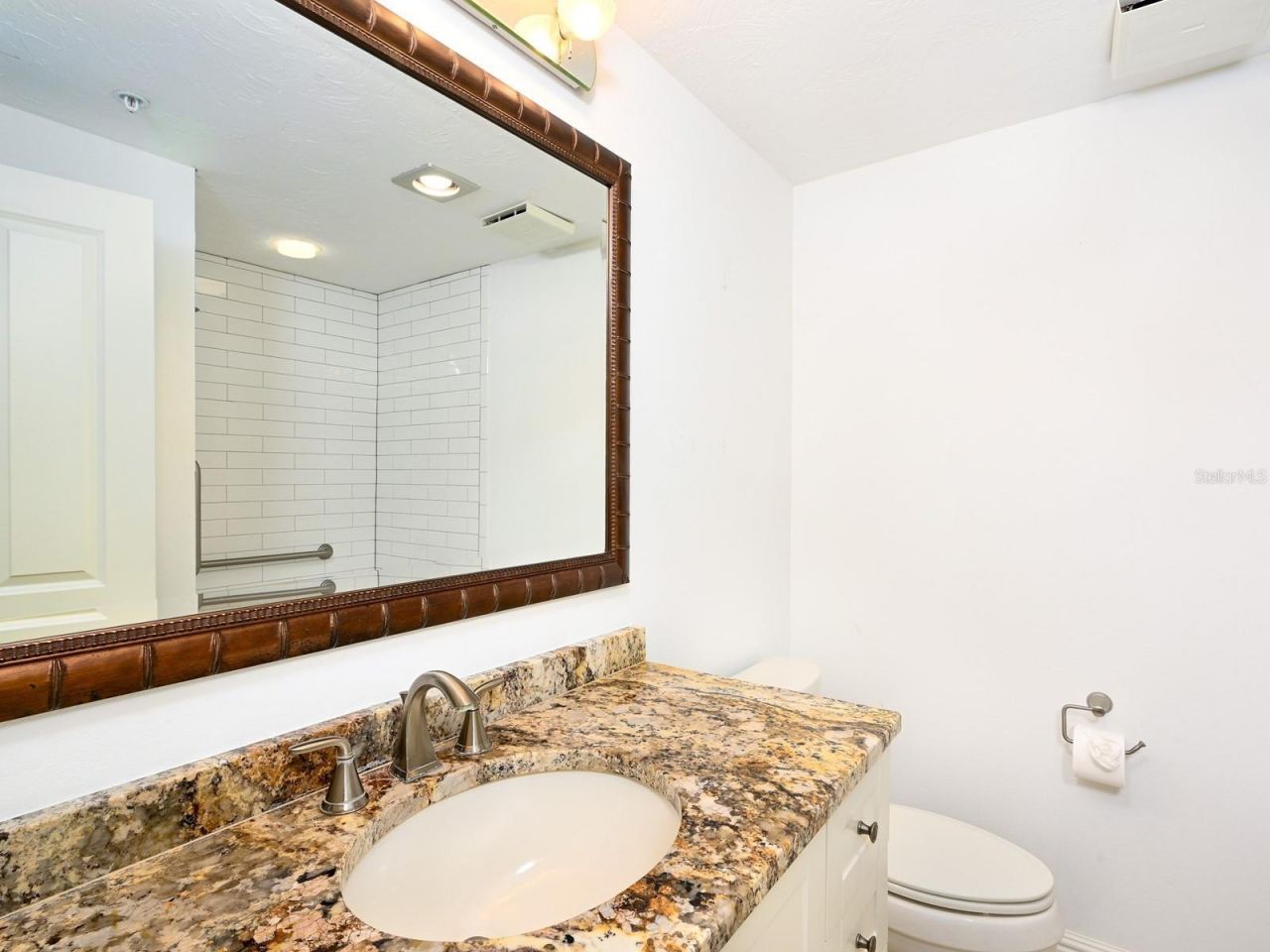 1255 N Gulfstream Avenue, Unit 1106, Sarasota, FL 34236 Photo