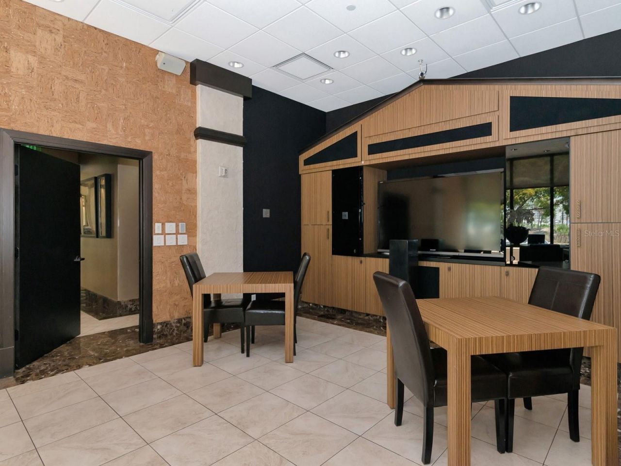 1255 N Gulfstream Avenue, Unit 1106, Sarasota, FL 34236 Photo