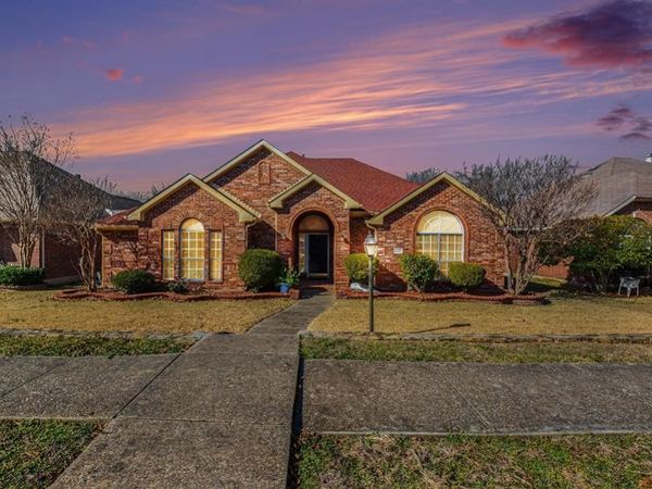 1227 Rivercrest Drive, Mesquite, TX 75181