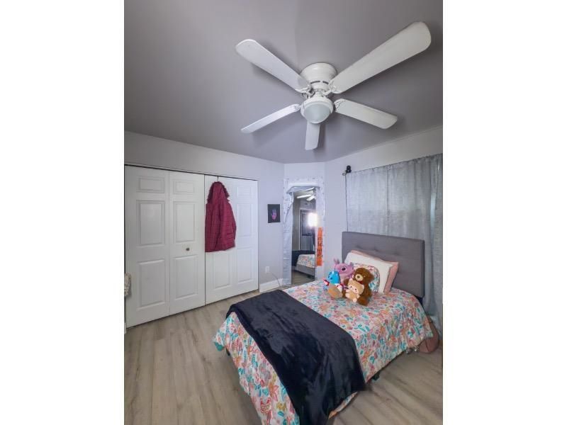 2000 Greens Blvd. Photo 15