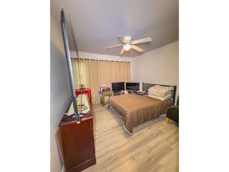 2000 Greens Blvd. Photo 17