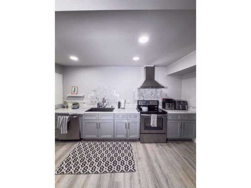 2000 Greens Blvd. Photo 25