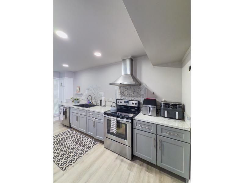 2000 Greens Blvd. Photo 27