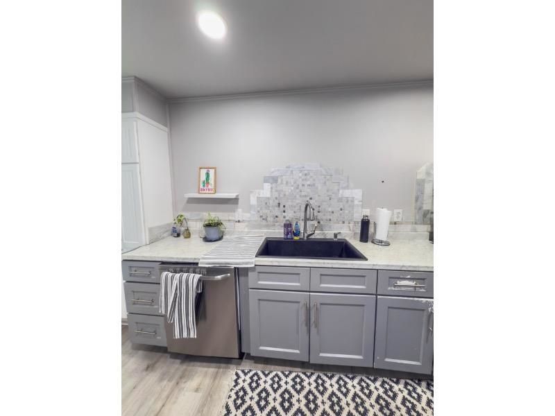 2000 Greens Blvd. Photo 29