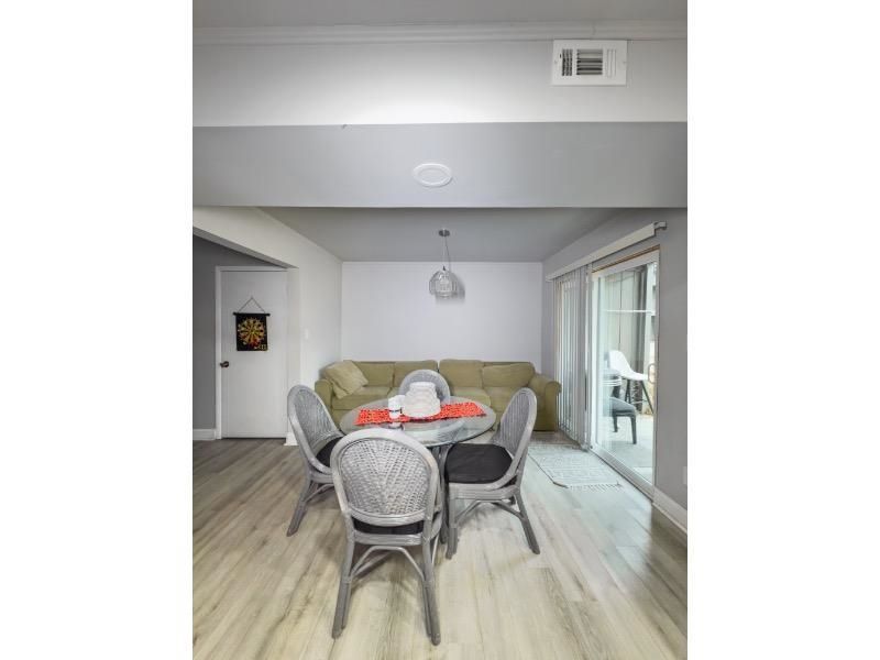 2000 Greens Blvd. Photo 30