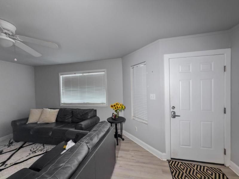 2000 Greens Blvd. Photo 33