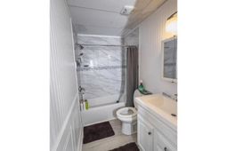 2000 Greens Blvd. photo 4