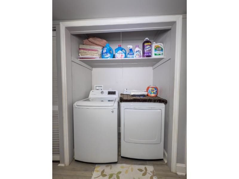 2000 Greens Blvd. Photo 7