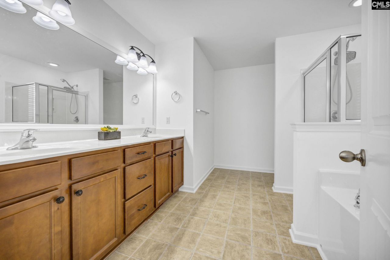 216 Ashmore Lane Photo 20