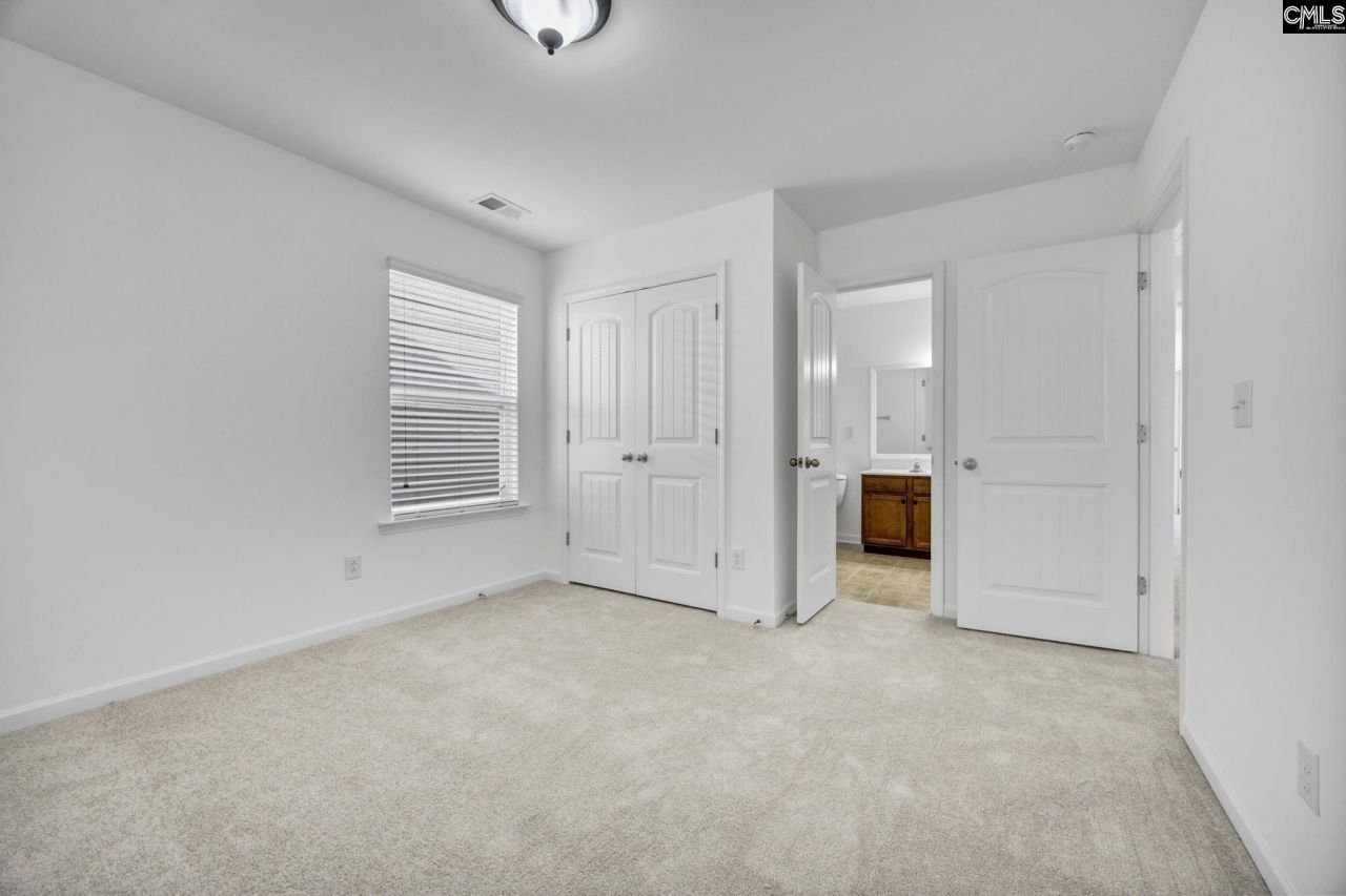 216 Ashmore Lane Photo 32