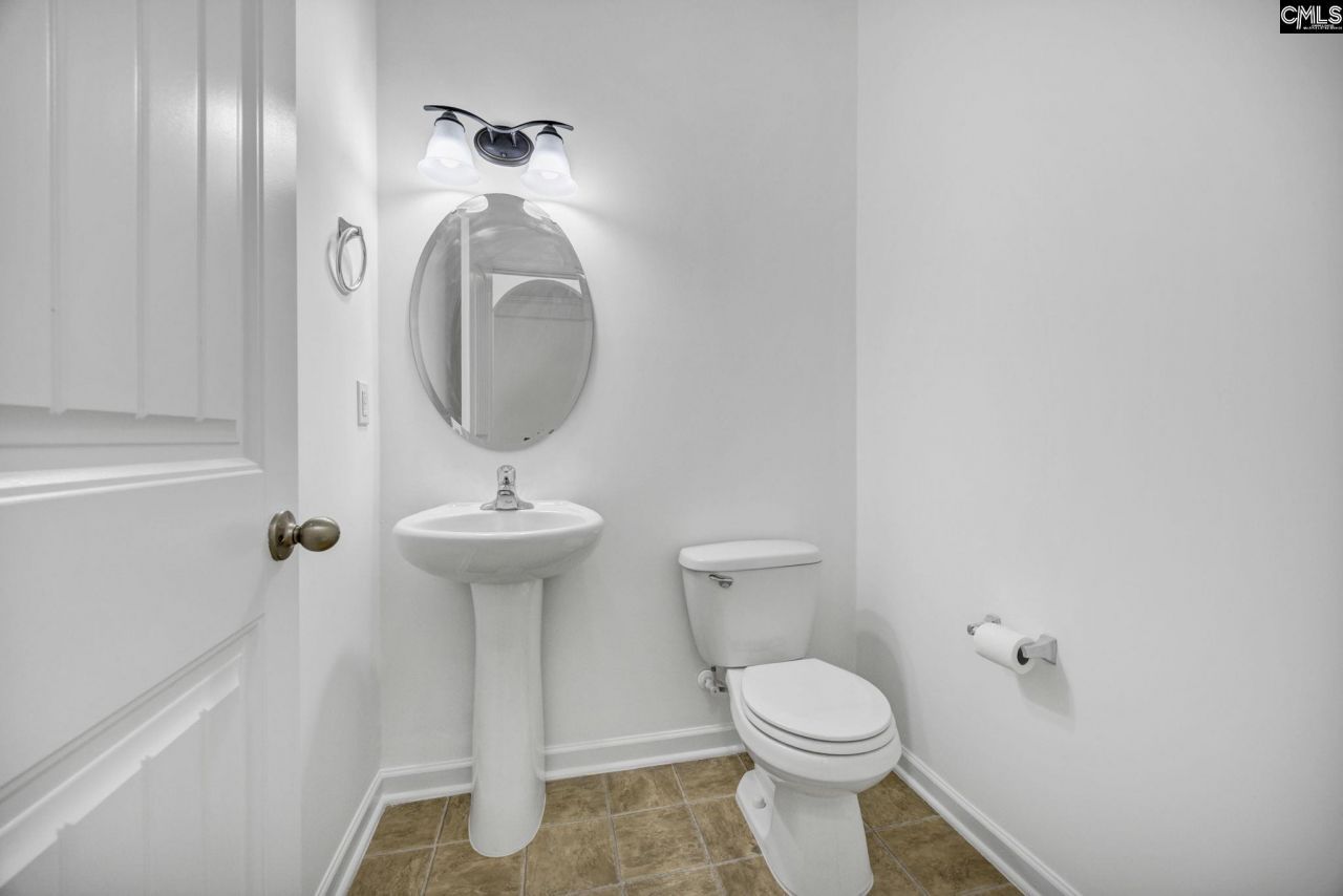 216 Ashmore Lane Photo 33