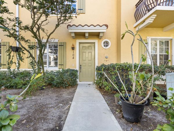 104 Osceola Lane, Jupiter, FL 33458