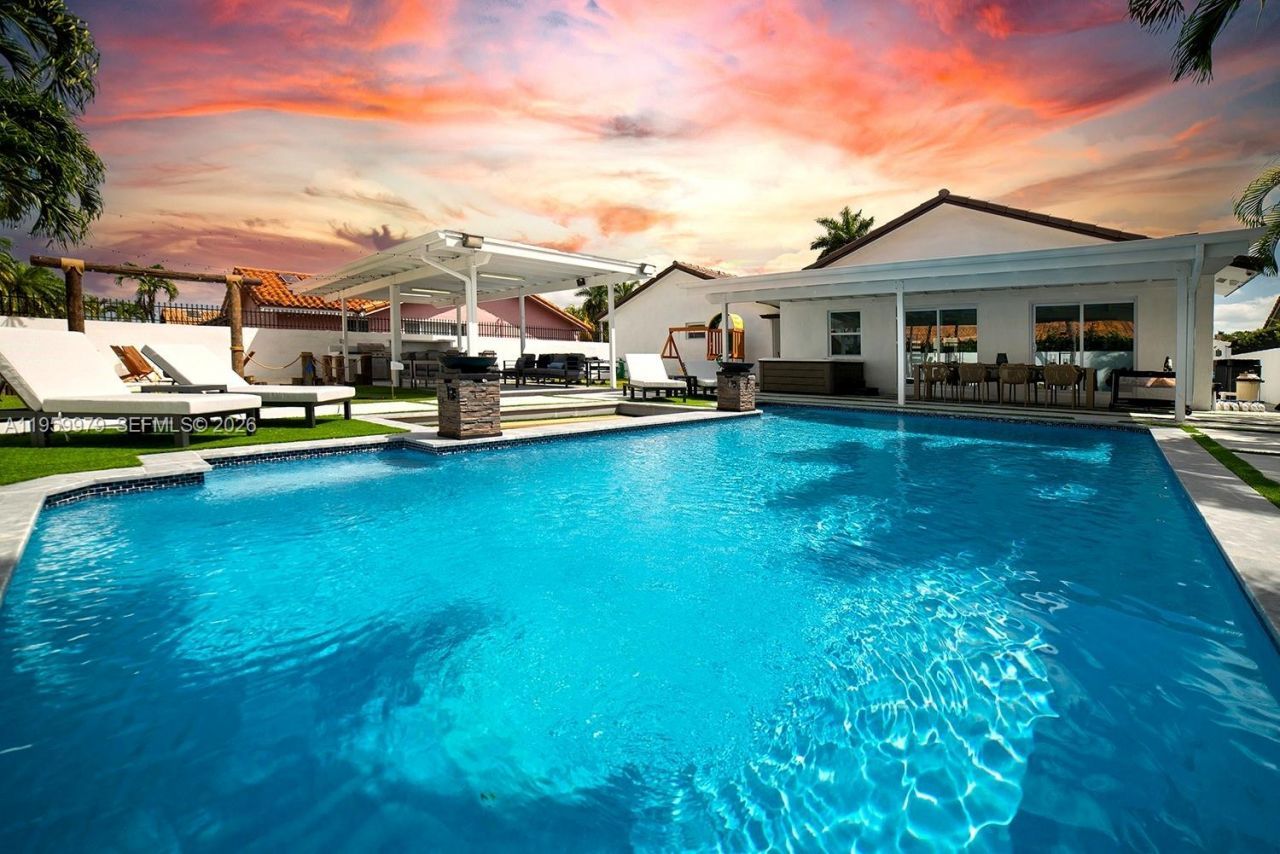 3500 SW 111th Ave , Miami, FL 33165 Photo