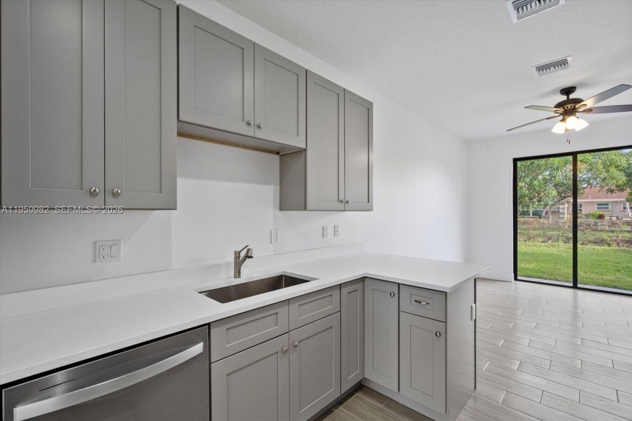 141 W 16th St, Riviera Beach, FL 33404 Photo