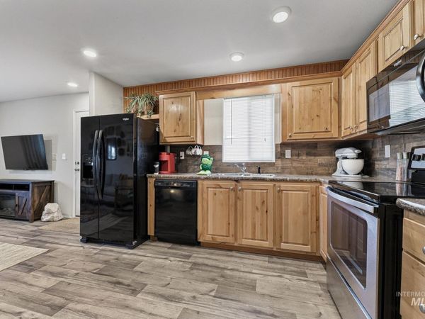 2710 N Pilgrim Lane, Boise, ID 83704
