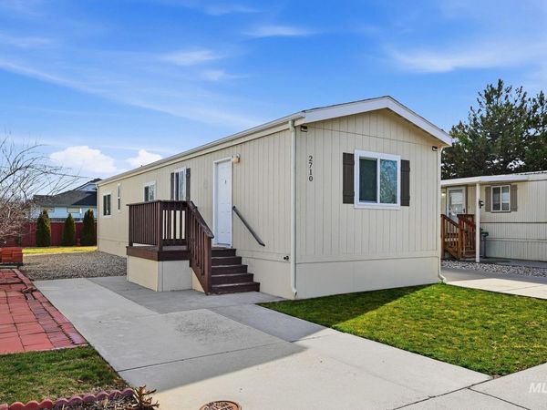 2710 N Pilgrim Lane, Boise, ID 83704