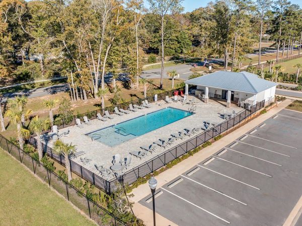 109 Ridgeway Circle, Crestview, FL 32536