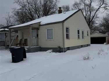 8874 Auburn Street, Detroit, MI 48228