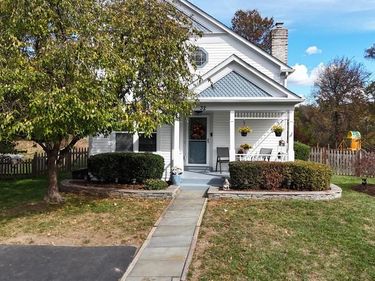 32 FENTON WOOD DRIVE, STERLING, VA 20165