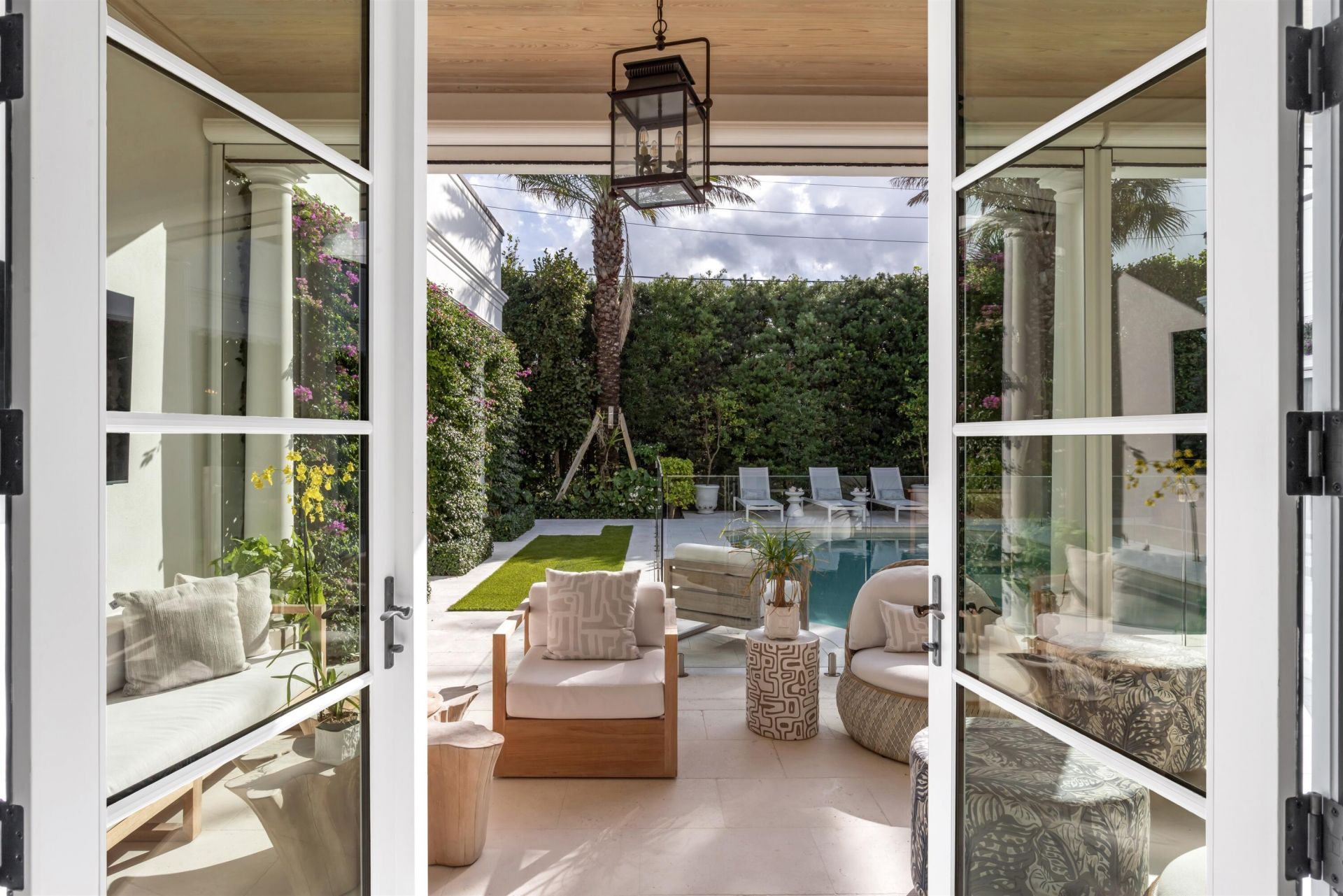 208 Sandpiper Drive, Palm Beach, FL 33480 Photo