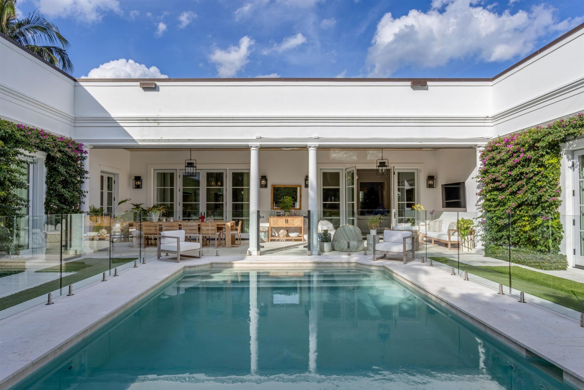 208 Sandpiper Drive, Palm Beach, FL 33480 Photo