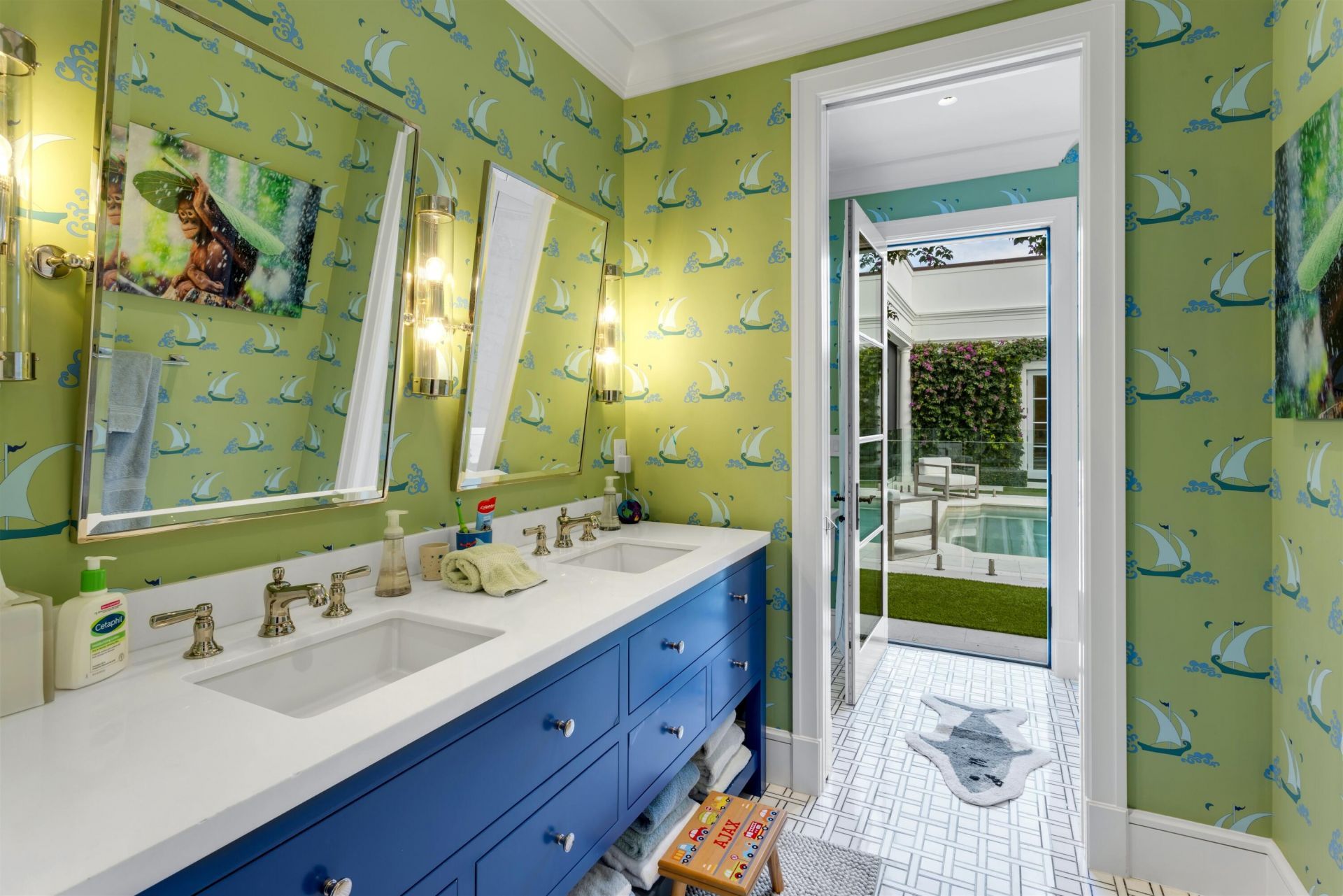 208 Sandpiper Drive, Palm Beach, FL 33480 Photo