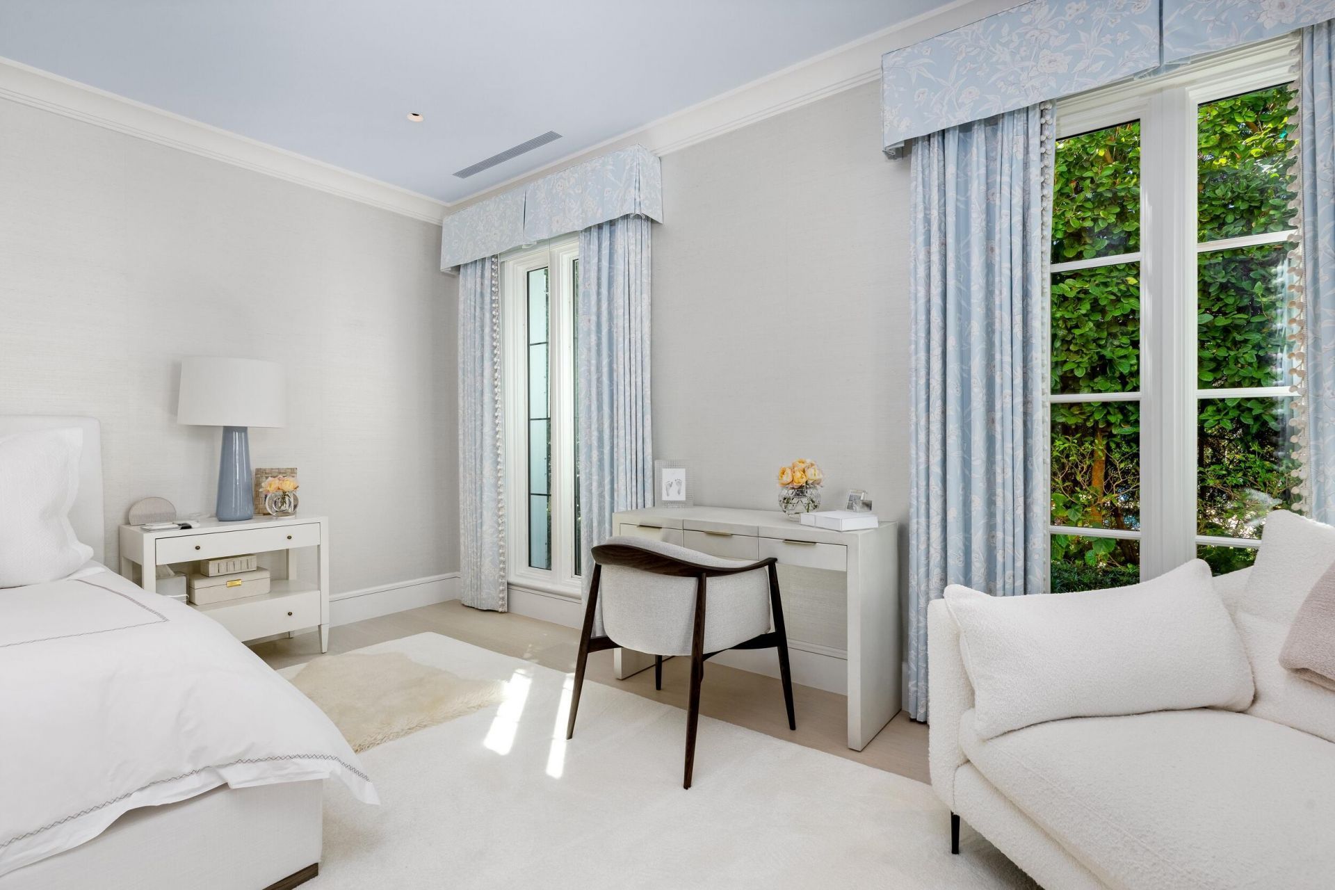 208 Sandpiper Drive, Palm Beach, FL 33480 Photo