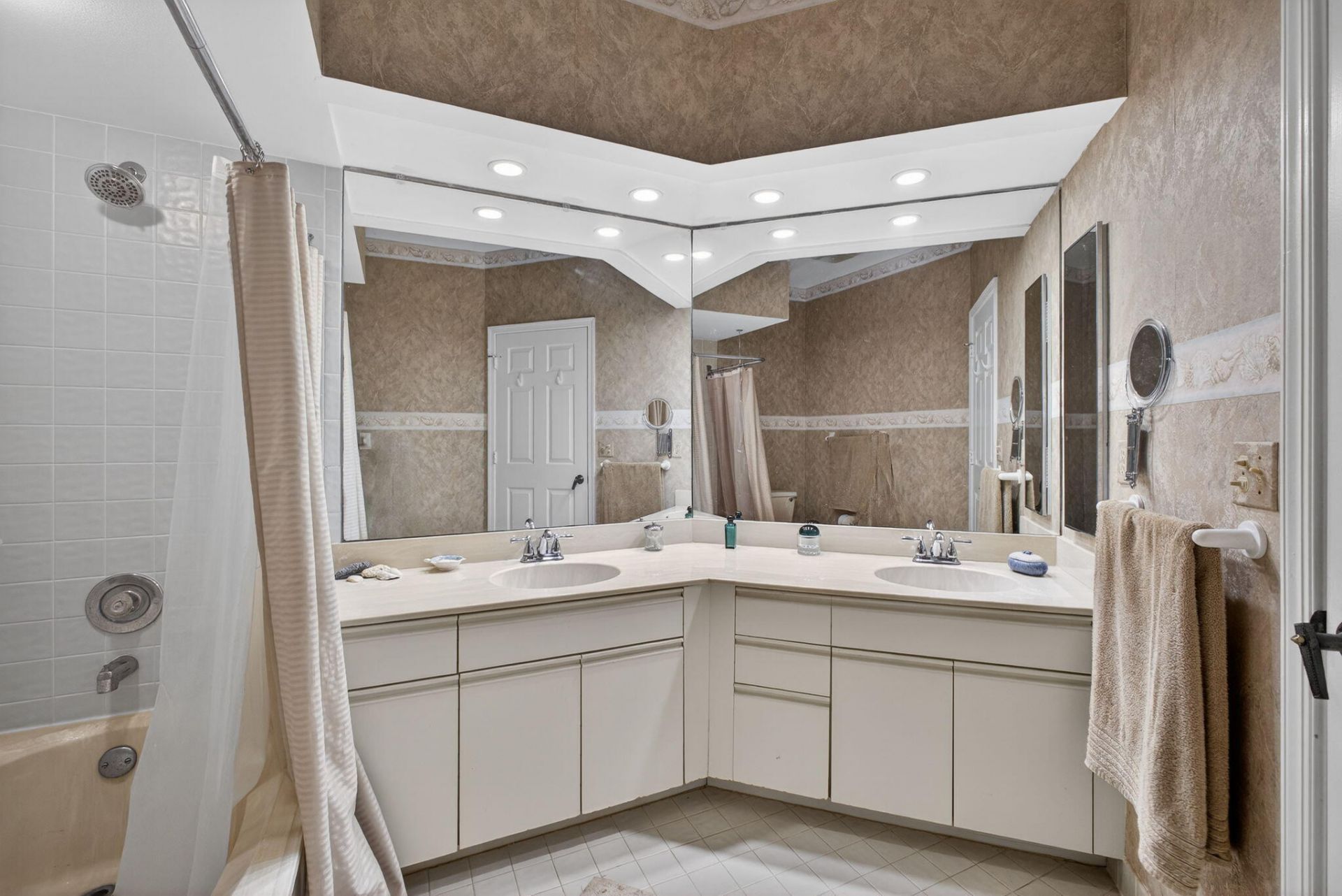 402 Sea Oats Drive, Unit G, Juno Beach, FL 33408 Photo