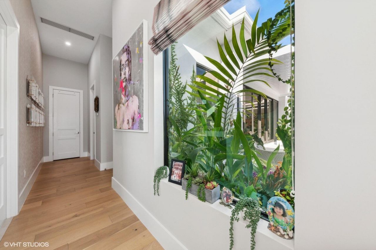 8533 N Native Dancer Road, Palm Beach Gardens, FL 33418 Photo