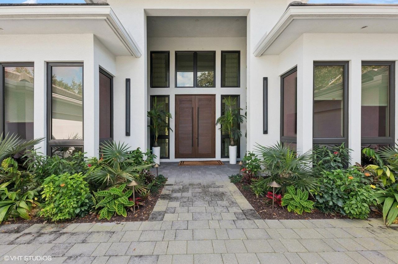 8533 N Native Dancer Road, Palm Beach Gardens, FL 33418 Photo