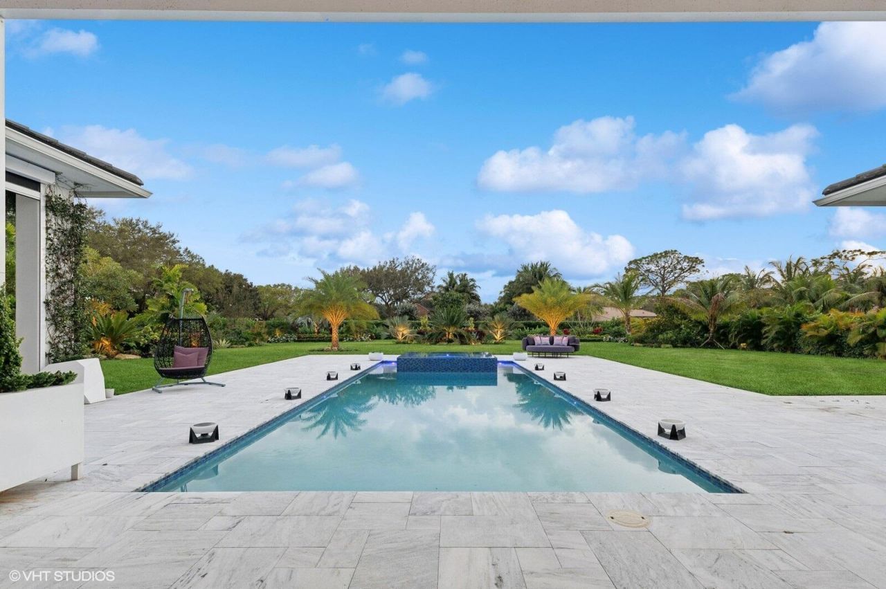 8533 N Native Dancer Road, Palm Beach Gardens, FL 33418 Photo