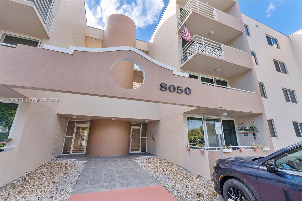 8050 NW 8th St, Unit 1203, Miami, FL 33126 Photo