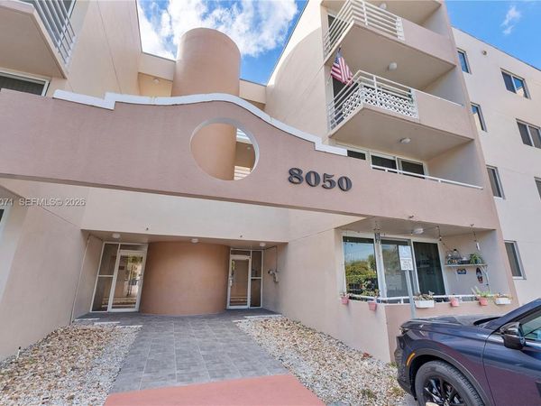 8050 NW 8th St, Unit 1203, Miami, FL 33126