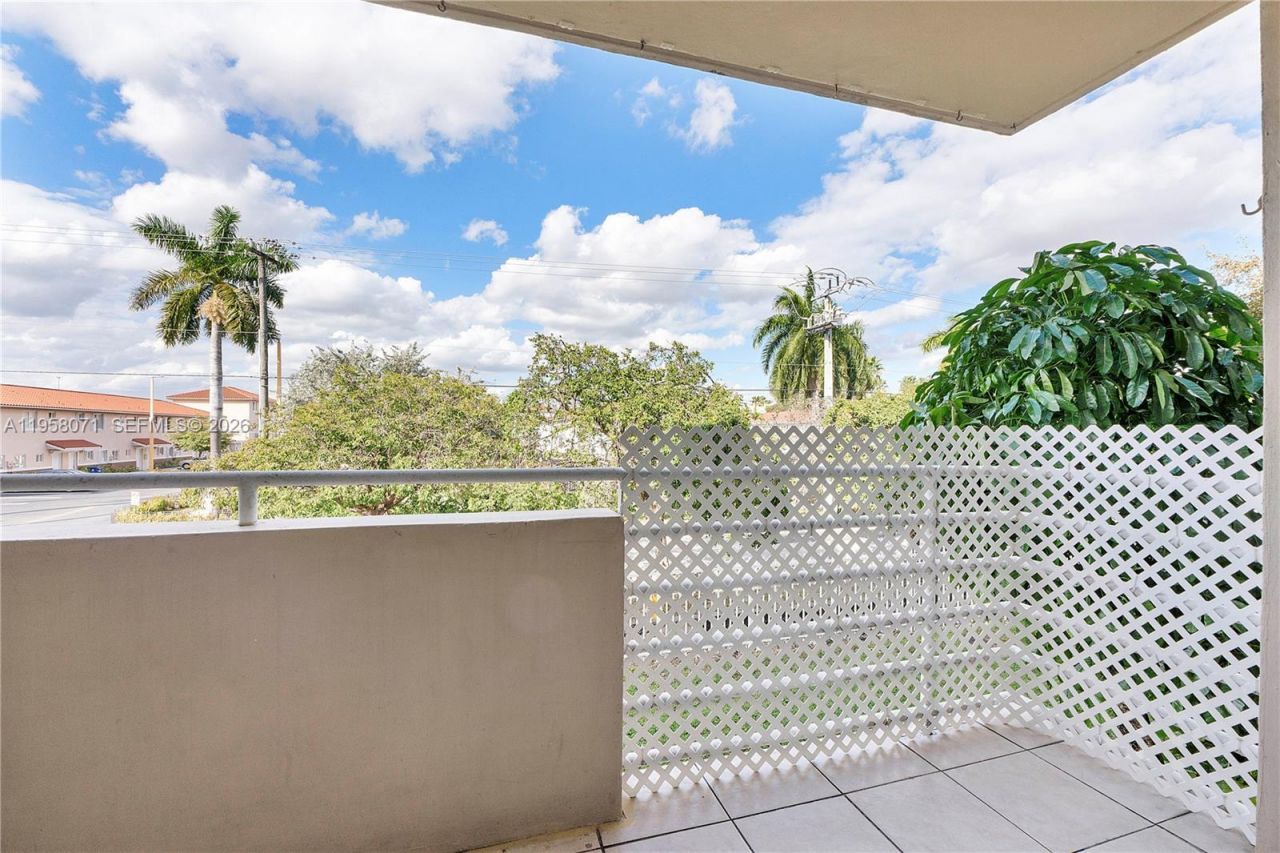 8050 NW 8th St, Unit 1203, Miami, FL 33126 Photo