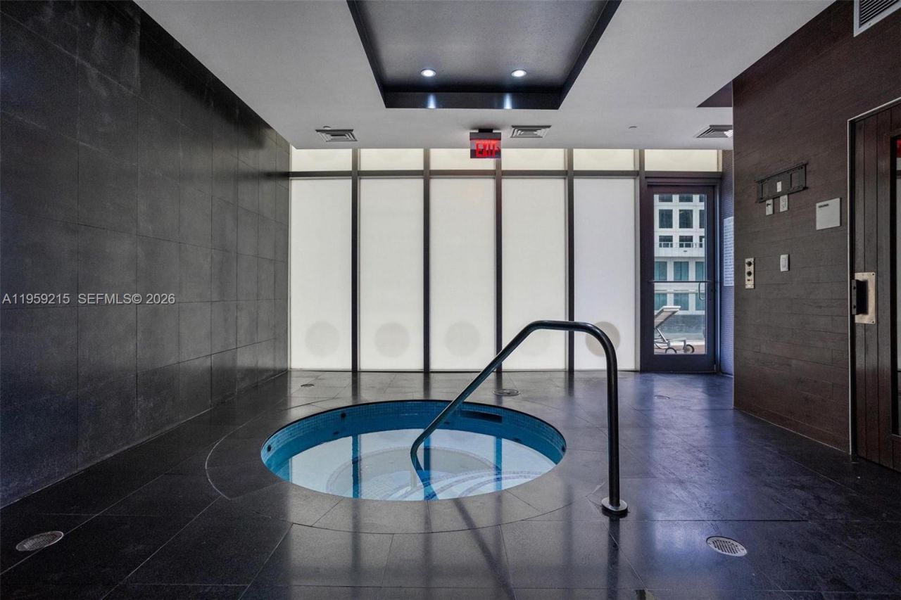 500 Brickell Ave , Unit 1903, Miami, FL 33131 Photo