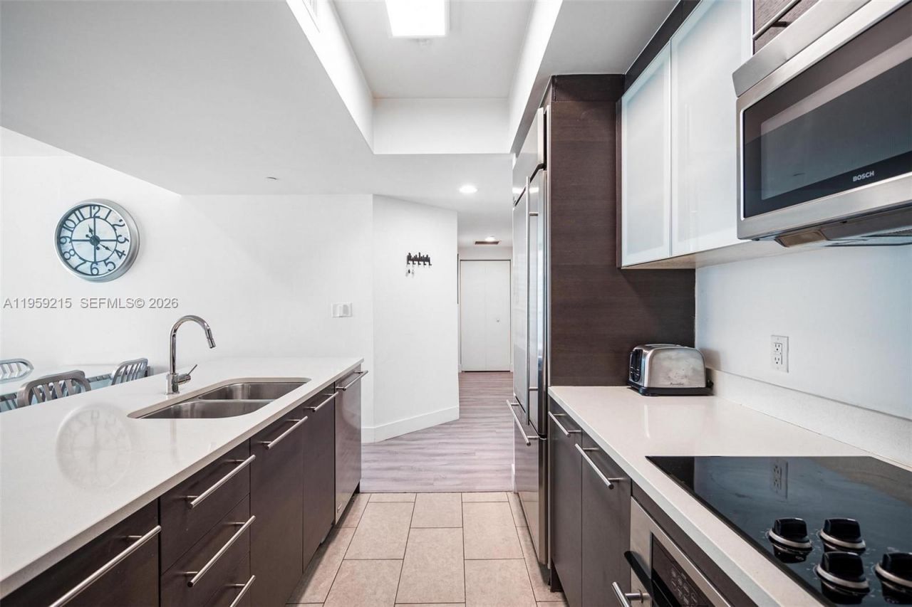 500 Brickell Ave , Unit 1903, Miami, FL 33131 Photo