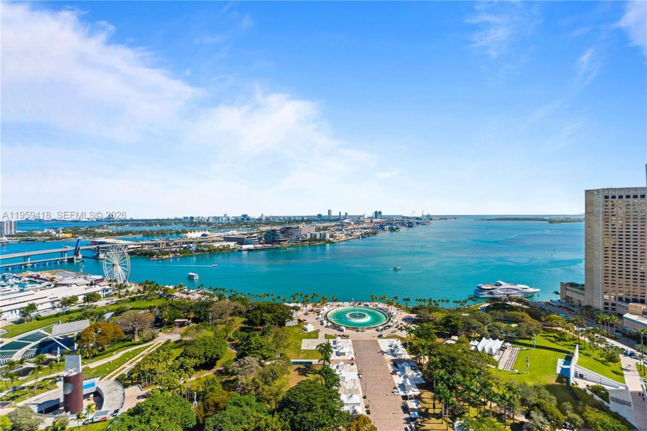 50 Biscayne Blvd, Unit 3010, Miami, FL 33132 Main Photo