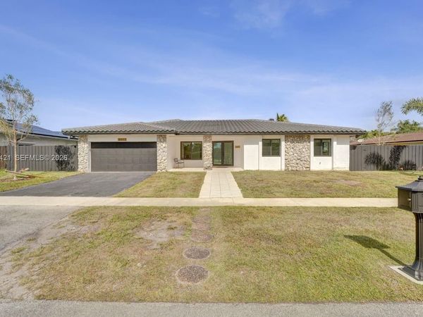 16653 Golfview Dr, Weston, FL 33326