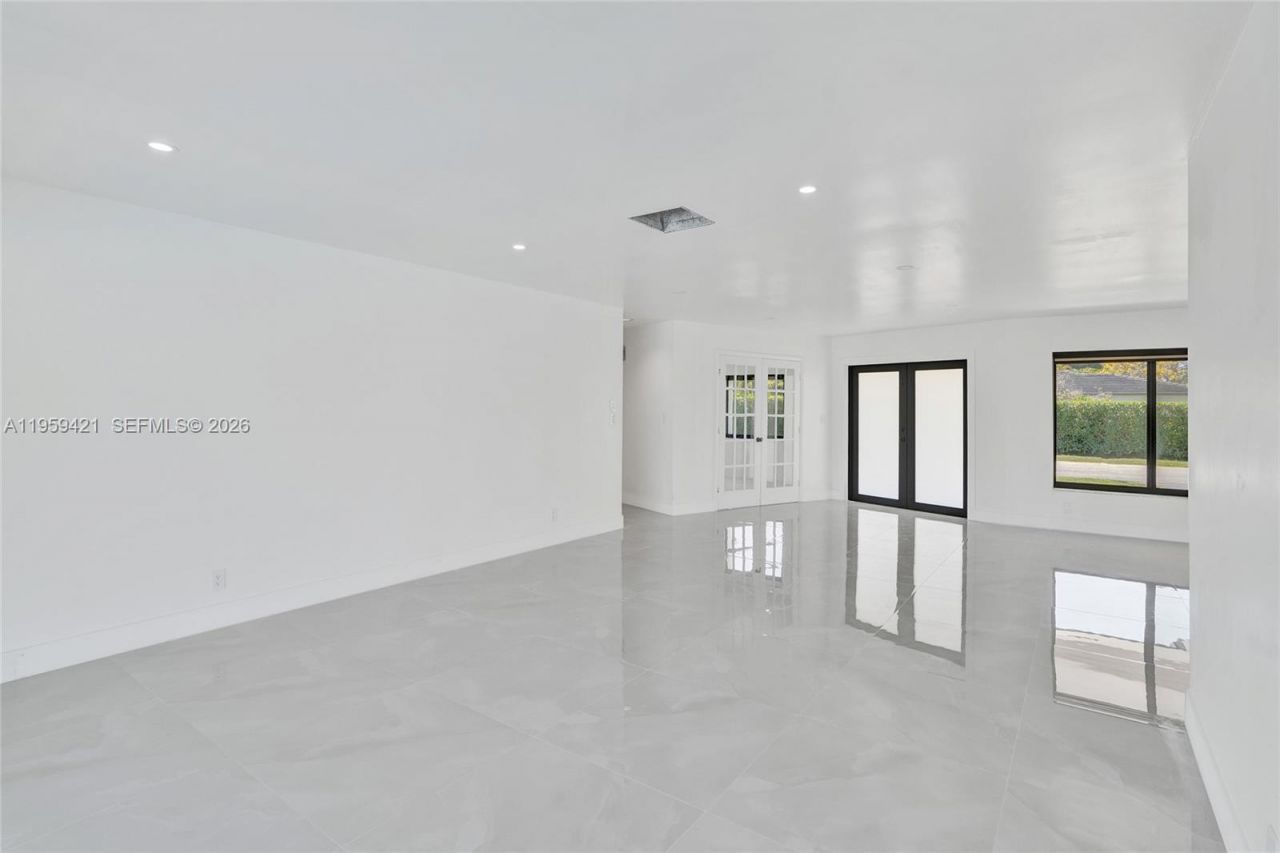 16653 Golfview Dr, Weston, FL 33326 Photo