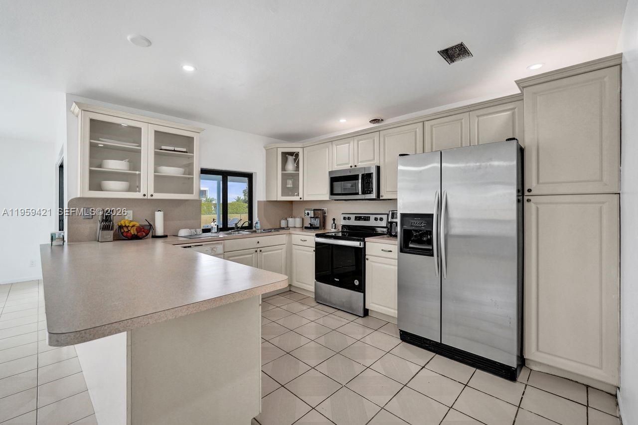 16653 Golfview Dr , Weston, FL 33326 Photo