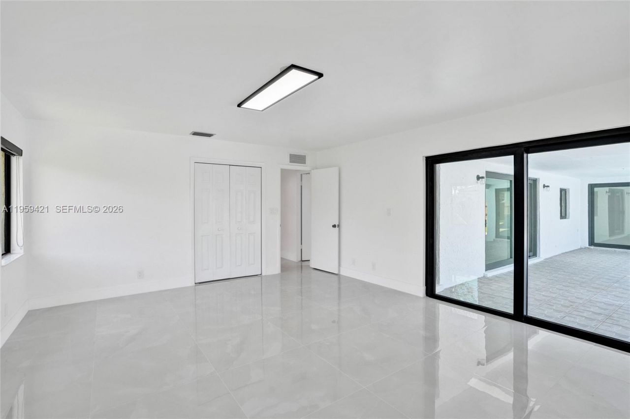 16653 Golfview Dr, Weston, FL 33326 Photo