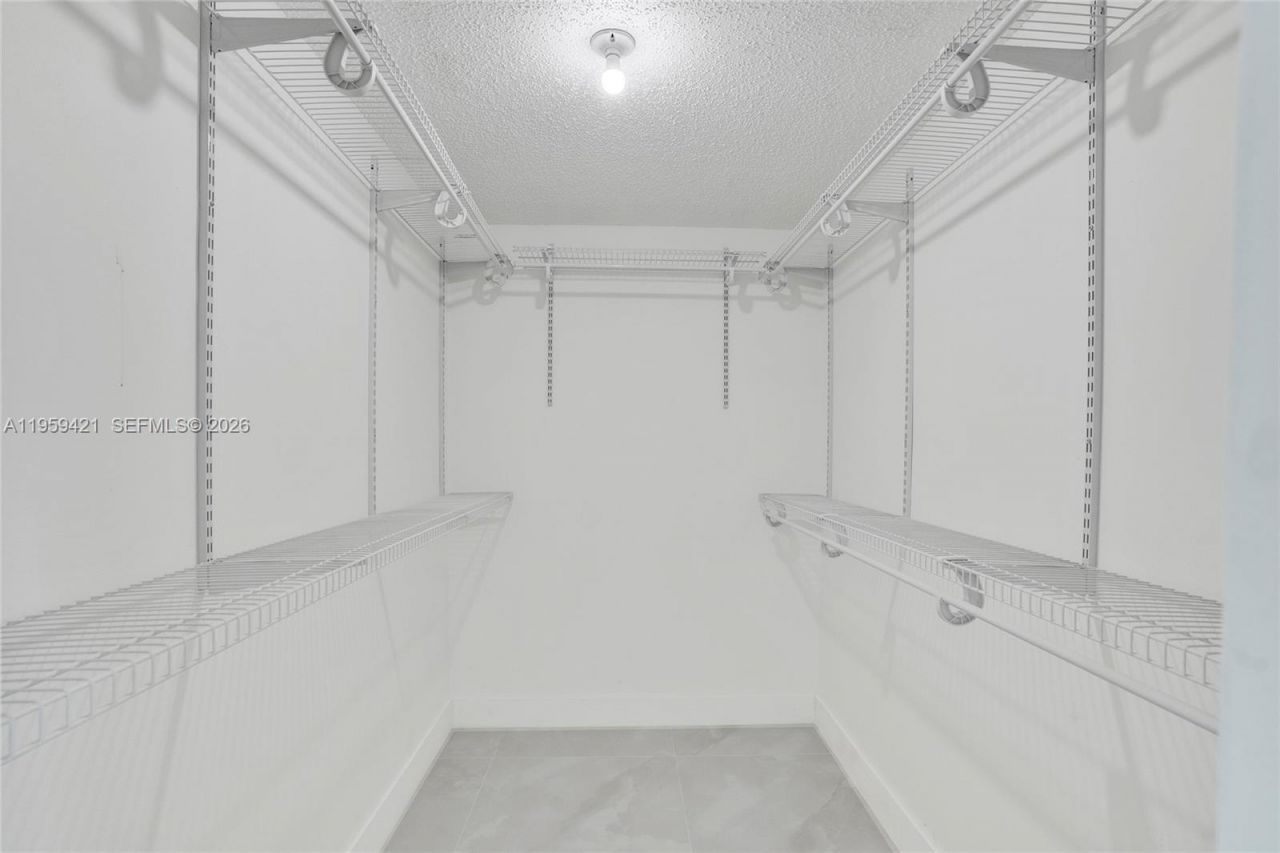 16653 Golfview Dr, Weston, FL 33326 Photo